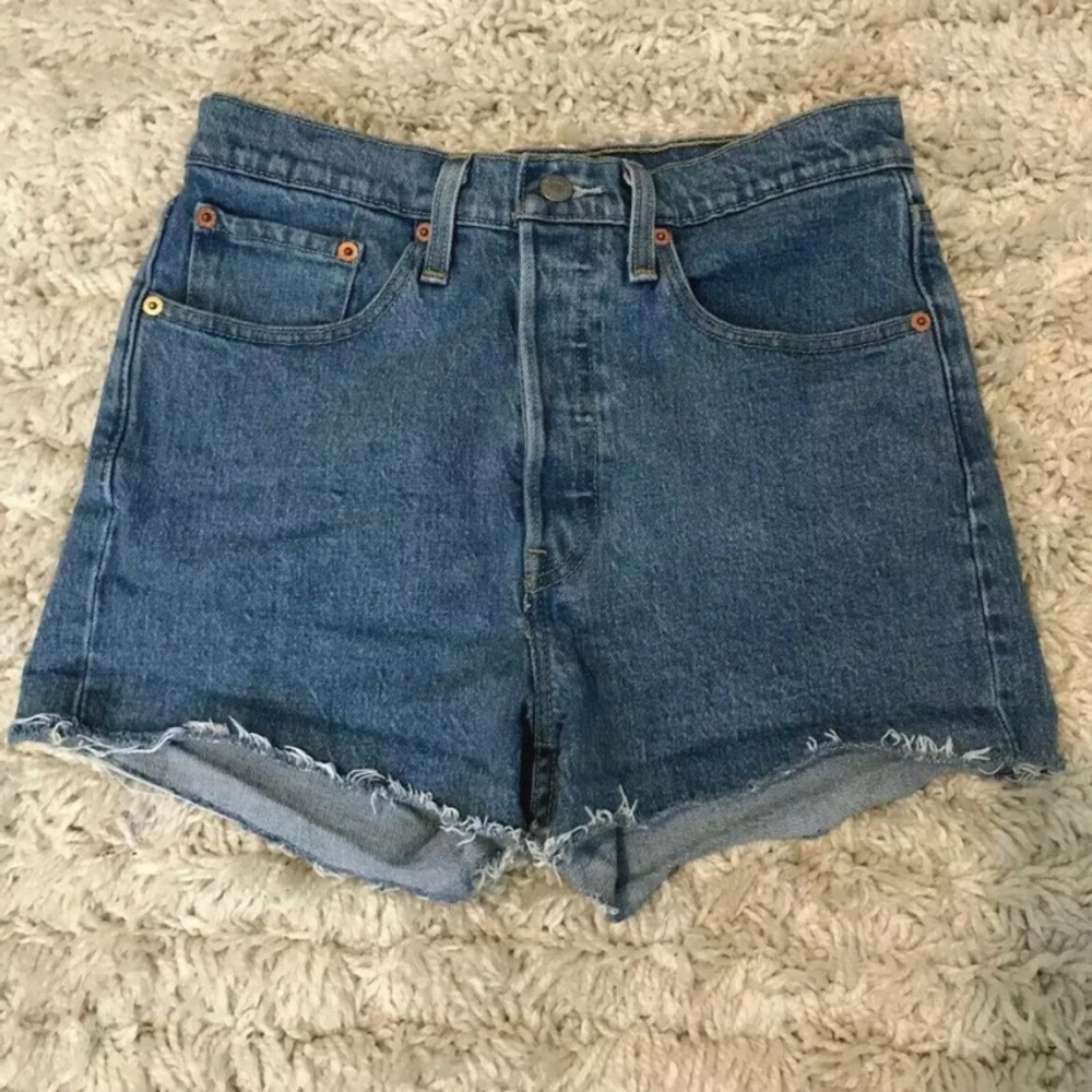 Levi’s 501 red label cutoffs